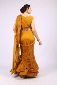 Hermoso atuendo con elegancia. Saree estilo sirena listo para usar para mujer con trabajo de espejos. Aspecto glamuroso para mujer. - Product Image 5