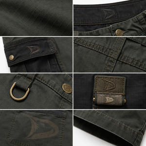 Shorts cargo Y2K personnalisés pour hommes, surdimensionnés, vert forêt foncé, en ripstop, style streetwear tactique avec panneaux de poches noirs - Product Image 5