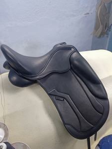 Selle de cheval de dressage synthétique de la meilleure qualité Produit à la demande fabriqué en Inde avec du cuir - Product Image 2