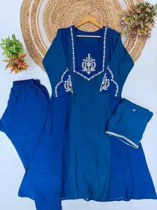 Premium Cotton Wrinkle-Free Mul Chanderi <b>Kurta</b> Pant Dupatta Set <b>for</b> <b>Women</b> | Elegant Three Piece Ethnic Wear - Product Image 4