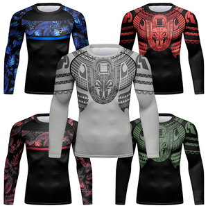 T-shirt de compression à manches longues pour homme avec logo personnalisé, idéal pour l'entraînement MMA et BJJ, imprimé par sublimation motif tribal et floral - Product Image 5
