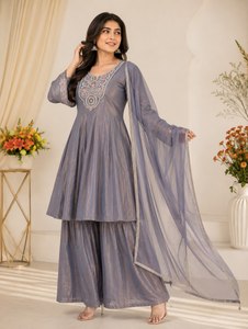 Conjunto de Salwar Kameez Gris Bordado para Mujer con Dupatta, Corte Holgado, Ropa Casual Tradicional India y Pakistaní, Tela de Poliéster - Product Image 3