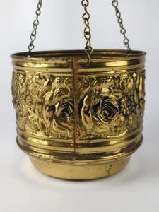 Pot de fleurs suspendu avec motif gravé pour une décoration élégante de la maison, idéal pour les plantes de balcon, de fenêtre et l'affichage de plantes d'intérieur. - Product Image 4