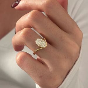 Bague de fiançailles solitaire en or 14 carats avec diamant ovale de 4 carats cultivé en laboratoire, certifiée IGI, bijoux de luxe pour mariage, bijoux de mariée, anniversaire - Product Image 4