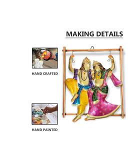 Cadre mural Radha Krishna en fer peint, très demandé, élégant, le meilleur choix pour la décoration murale, article cadeau, Radha Krishna Wall en gros - Product Image 3