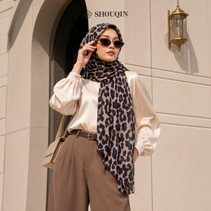 Shouqin Pashmina Ceruty à imprimé animal, Hijab pour adulte, Foulard de mariage élégant et sans effort, Infroissable, Couvre-chef pour femmes musulmanes, Vente en gros - Product Image 2