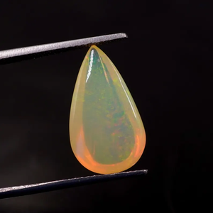 Piedra Preciosa de Ópalo de Fuego Welo, Corte Cabujón en Forma de Pera de 3.80 Quilates - Product Image 2