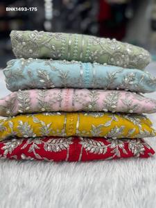 Colección de Kurti Recto de Alta Calidad con Bordado Intenso y Adornos de Moti, Pantalón con Bolsillos y Dupatta, Proveedor Indio - Product Image 5