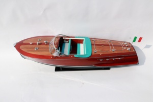 Bateau à moteur Super Riva Tritone en bois fait main - Modèle de yacht italien classique à deux moteurs, rare, pour la décoration de la maison ou du bureau - Product Image 1