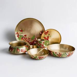 Service de table en métal Kansa pour 4 personnes avec kit d'ustensiles, compatible lave-vaisselle - Magnifiquement fabriqué à la main, collection traditionnelle Gulmohar - Product Image 1