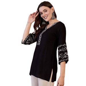 Kurti Corto para Mujer, Túnica de Rayón con Mangas Bordadas de Diseño 3/4, Tela Suave y Transpirable - Product Image 1