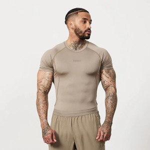 T-shirt de sport à manches courtes pour homme, coupe musclée, logo personnalisé, séchage rapide, hauts de sport, chemises de compression pour l'entraînement, polyester respirant - Product Image 1