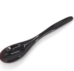 Cuillère en résine artisanale de qualité supérieure, colorée, hautement polie, avec logo personnalisé pour la maison, l'hôtel, les cadeaux ou l'usage hôtelier. - Product Image 1