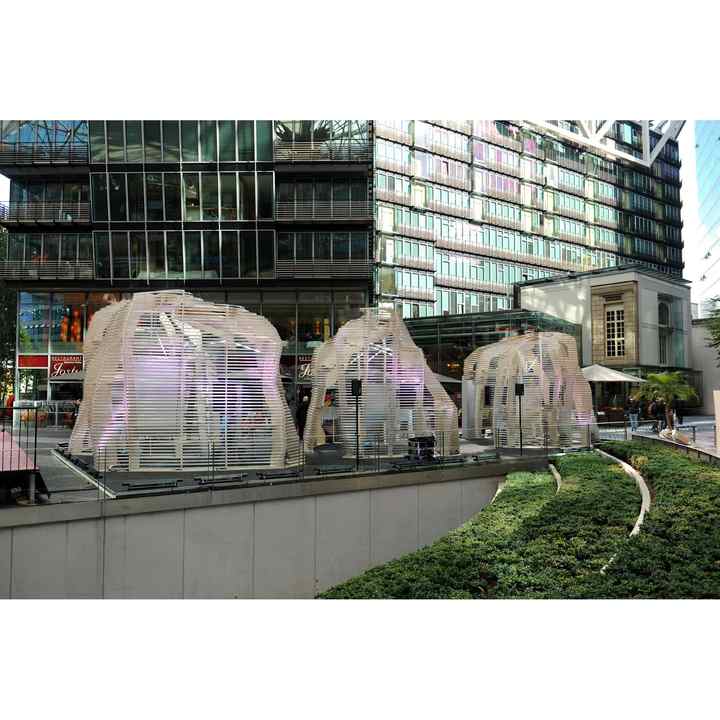 Special Construction Display Racks for Trade Fairs Stores Exhibitions Sculptures Figures Store Fixtures Exhibits