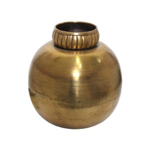Vase de sol en aluminium fini à la main avec un design texturé pour une décoration intérieure élégante - Product Image 1