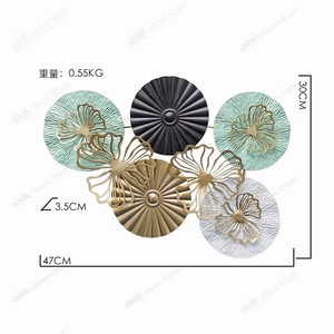 Sculpture murale moderne en métal, design floral circulaire, décoration intérieure, art pour salon, ensemble de plusieurs pièces - Product Image 2