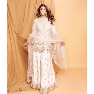 Conjunto de Top y Pantalón de Diseñador para Mujer con Dupatta para Fiestas - Product Image 4