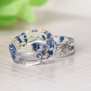 Bracelet empilable élégant en résine transparente motif papillon pour femme – Accessoire tendance et décontracté pour soirée, collection cadeau - Product Image 3