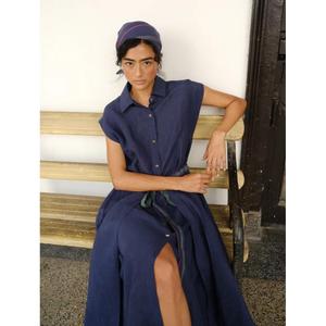 Robe longue en tricot bleu indigo pour femme avec ceinture à nouer à la taille, manches courtes, boutonnée, coupe ample, décontractée, naturelle, écologique, avec poches - Product Image 4