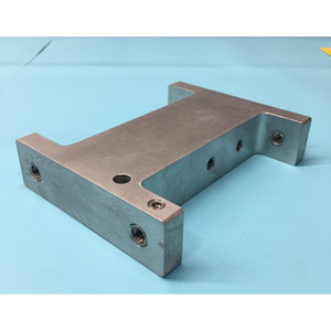 AMAT 0040-01262 SPACER, PILLOW BLOCK, ELECTRA IMP - Équipements et pièces semi-conductrices d'occasion de renommée mondiale à vendre - Product Image 1