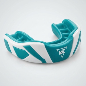 Protector bucal con diseño ergonómico, material flexible y acabado suave que proporciona un uso cómodo durante los deportes. - Product Image 6