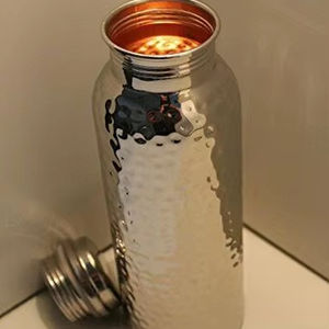 Bouteille d'eau en cuivre pour l'hydratation – Produit de présentation pour les magasins de style de vie, les centres de bien-être et les boutiques de cadeaux - Product Image 1