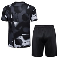 Short de football pour homme adulte, personnalisable, coupe automatisée, sublimé rouge et noir, séchage rapide, respirant, 100% OEM