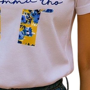 Camiseta Personalizada con Estampado Floral para Mujer, Cuello Redondo, Manga Corta, Diseño con Letras Griegas, Estilo Casual, Verano, Universidad, Moda - Product Image 6