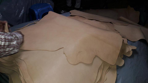 Factory Refined Goat Crust <b>Leather</b> for 2024 Winter Collection Low Price Sale Sheep Skin for Shoe Garment Making for Belts - Product Image 4