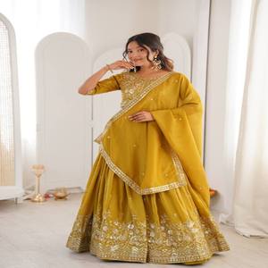 VASTRA COTTAGE Conjunto de Lehenga de Seda con Brillo Intenso y Falda Amplia, con Bordado de Hilo y Lentejuelas, Incluye Blusa sin Coser y Dupatta, para Uso Festivo - Product Image 1