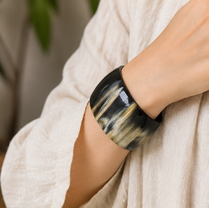 Custom Handmade Buffalo Horn <b>Bangle</b> <b>Bracelet</b> Polished Natural Horn Jewelry for Fashion and Gift Suppliers - Product Image 1