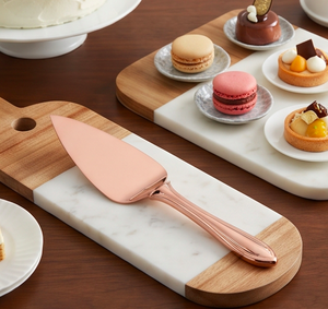 Couteau à gâteau rose doré élégant pour la découpe de gâteaux, idéal pour la pâtisserie quotidienne, le service de desserts, l'usage domestique, les cadeaux et les fêtes - Product Image 3