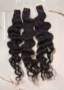 Peluca de Cabello Humano Natural Rizado Largo de la Mejor Calidad, Cabello Indio Virgen, Densidad Natural, Ondulado, Suave y Abundante - Product Image 2