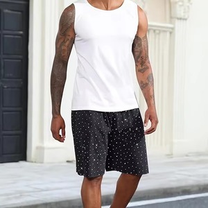 กางเกงขาสั้นลำลองผ้าฟลีซสำหรับฤดูร้อน ตกแต่งโลโก้ด้านหน้า ผ้าตาข่ายระบายอากาศได้ดี ผลิตจากผ้าฝ้าย 100% เอวยางยืด มีกระเป๋า - Product Image 4