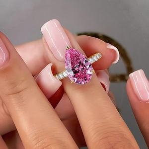 Bague personnalisée en or blanc 10K avec saphir rose taille poire 2 carats et diamant, cadeau de fiançailles ou de promesse pour partenaires - Product Image 1