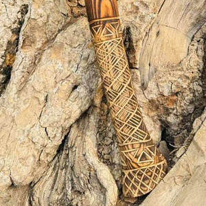 Hacha Tomahawk Artesanal de Acero Industrial con Alto Contenido de Carbono, Multiusos, para Camping, Supervivencia al Aire Libre, Mango de Madera de Palisandro, Cuero, 1.5 kg - Product Image 6