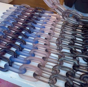 Chaîne décorative en résine de qualité supérieure, faite à la main, colorée, élégante, moderne, accent de décoration pour la maison - Product Image 4