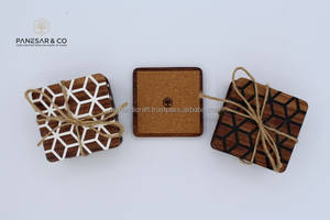 Juego de Posavasos de Madera de Nogal Hechos a Mano de Alta Calidad, Diseño Cuadrado Moderno, Accesorios de Cocina Ecológicos, Opción de Logotipo Personalizado, Multiusos - Product Image 3