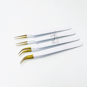 Pinzas de acero inoxidable para extensión de pestañas con punta de color plasma dorado y color blanco polvo, puntas regulares. - Product Image 3