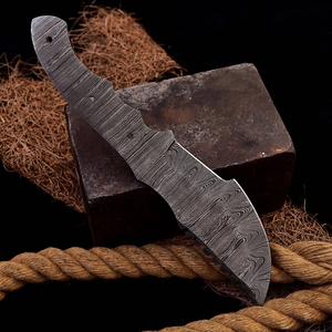 Couteau de chasse et de camping en acier Damas forgé à la main, lame pleine longueur, pour le transport quotidien, la chasse et la pêche - Product Image 2