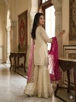 Ensemble Gharara de Luxe en Soie Pure Fendi Brodé avec Kurta à Manches Longues et Dupatta en Tulle de Créateur