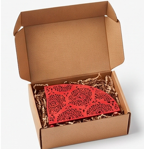 Porte-serviettes en métal rouge avec motif floral découpé, boîte à mouchoirs autoportante pour la décoration de table et l'utilisation en cuisine - Product Image 6