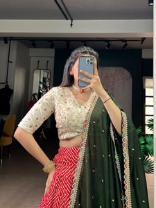 Dernière collection de lehenga imprimé Bandhej & Ajrakh avec travail de sequins, lehenga choli - Product Image 6