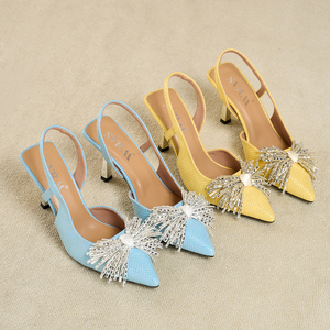 Escarpins Slingback Texturés à Paillettes - Chaussures Habillées à Talons Aiguilles Ornées de Strass Feux d'Artifice et Cœurs pour Femme - Product Image 4