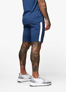 Shorts d'entraînement pour hommes en polyester, haute élasticité, couleur unie, séchage rapide, respirant, taille mi-haute, sport décontracté, personnalisable avec votre marque - Product Image 2