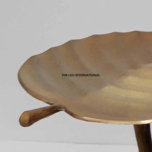 Table d'appoint en aluminium artisanale de luxe avec finition or antique, utilisée pour la décoration intérieure, salon, décoration de la maison - Product Image 2