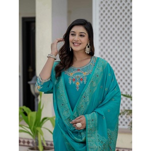 Ensemble élégant Kurti, pantalon et dupatta pour femmes - Product Image 2