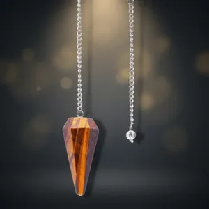 Pendentif en cristal d'œil de tigre naturel sculpté pour l'équilibrage des chakras, avec chaîne en argent, idéal pour le Nouvel An et les occasions Feng Shui - Product Image 2