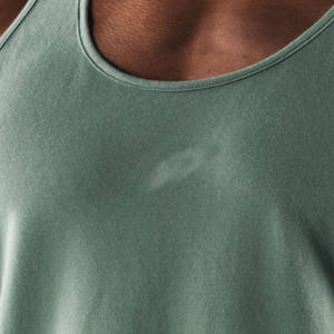 Débardeur stringer personnalisé pour homme, idéal pour la gym, le fitness et la musculation, en polyester/coton, séchage rapide, sans manches, col rond - Product Image 5