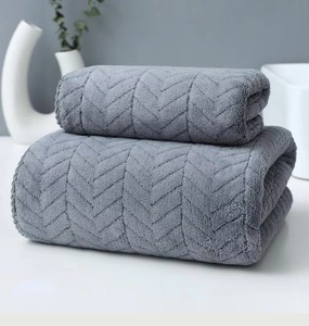 High Quality <b>Microfiber</b> Face <b>Towel</b> Lightweight Fast Dry Soft Smooth Skin Friendly <b>Towel</b> Wholesale Low Price Geometric Pattern - Product Image 3